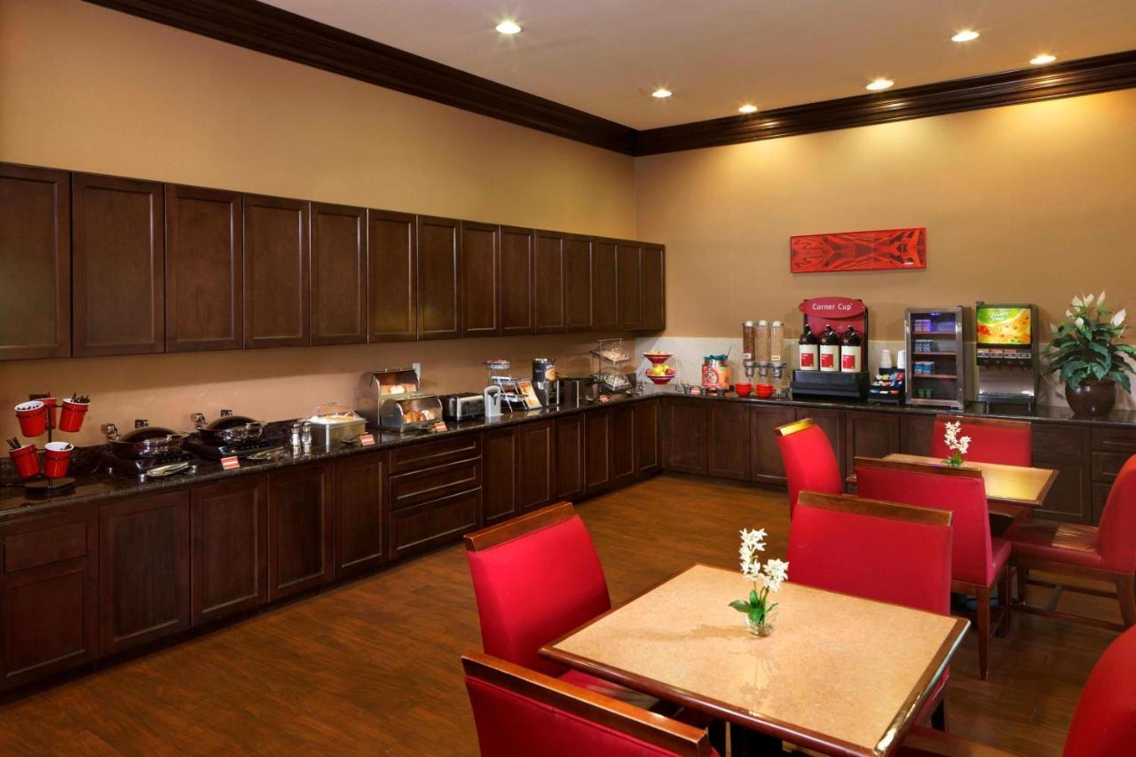 Towneplace Suites Houston Intercontinental Airport Экстерьер фото